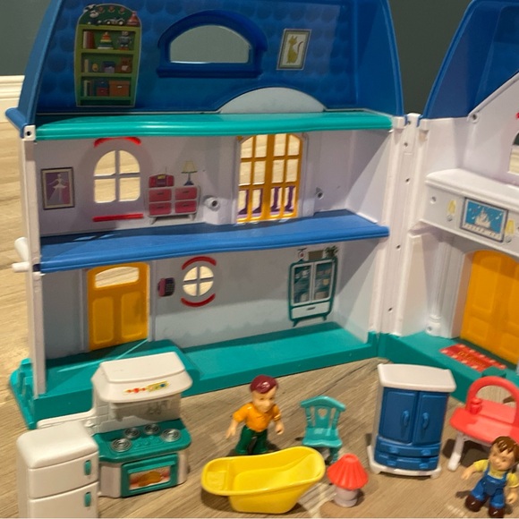 Keenway My Happy Family Doll House with accessories & sounds! - Picture 5 of 6